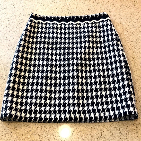 Ann Taylor Women’s Skirt Houndstooth White/Black - Picture 1 of 4